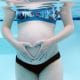 La dilatación en el agua antes de dar a luz, una práctica cada vez más extendida