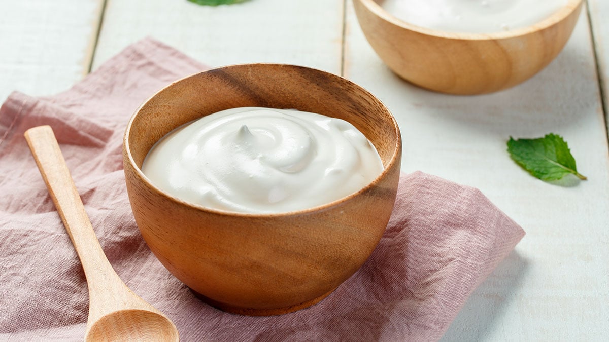 Por qué comer yogur quizás ayuda a disminuir el riesgo de cáncer de mama