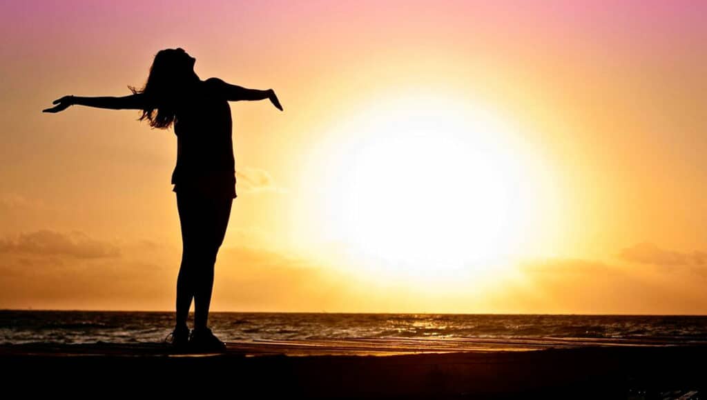 5 Beneficios de tomar el sol - Noticias en Salud